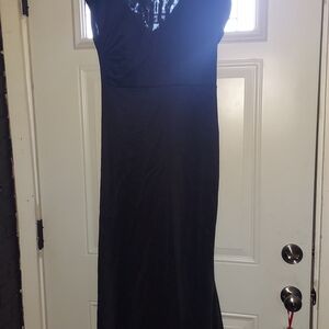 Elegant Black Lace Evening Dress